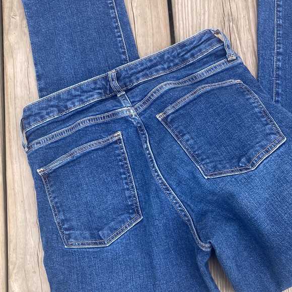 Universal Thread: High Rise (4R) - Picture 9 of 9